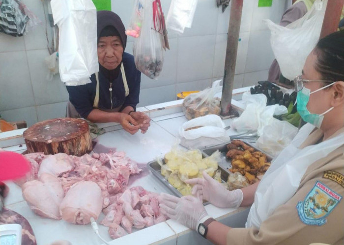 Monitoring DPPP di Pasar Bukateja Temukan Pedagang Campur Daging, Jeroan dan Olahan Matang dalam Satu Lapak