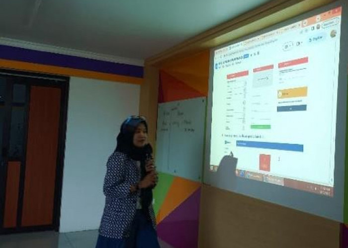 Tim Dosen Amikom Purwokerto Beri Pelatihan Administrasi Keuangan Pelaku UMKM