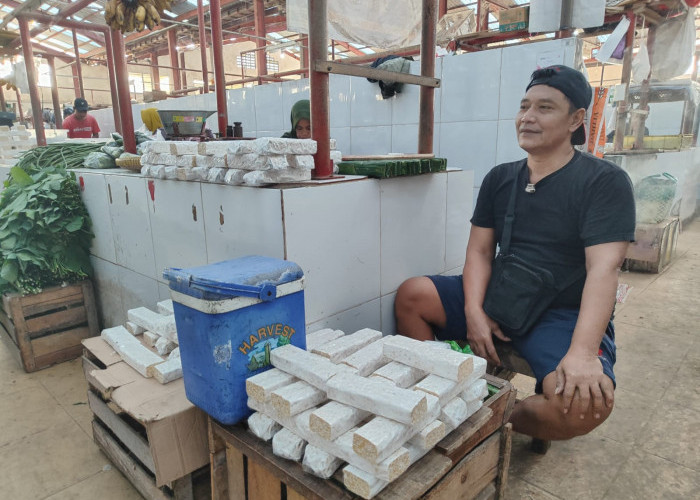 Harga Kedelai dan Plastik Melonjak, Pedagang Tempe di Purbalingga Naikkan Harga hingga Perkecil Ukuran