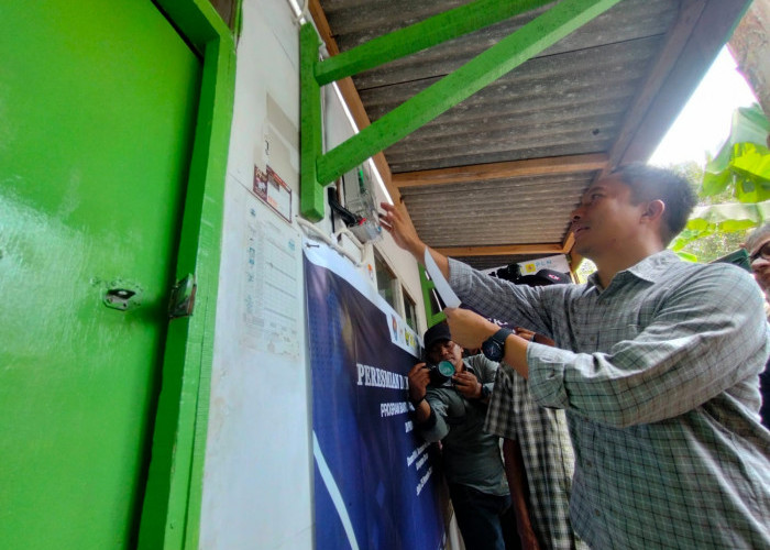 1.762 Rumah Tangga Tidak Mampu di Nusawungu, Cilacap Terima Listrik Gratis 
