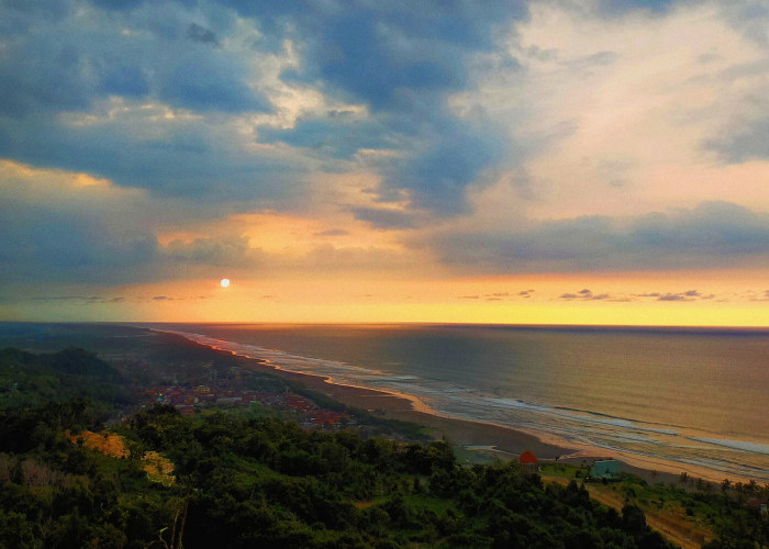 Pantai Parangtritis Salah Satu Pantai Indah Dekat Malioboro dengan Pengalaman Sunset Tidak Terlupakan