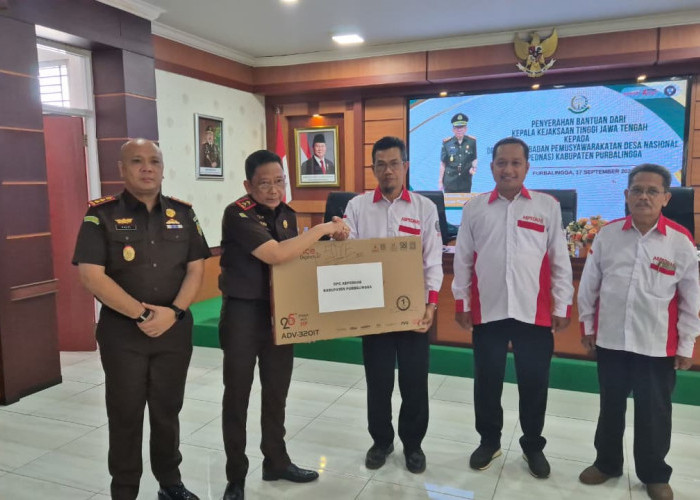 Kejati Jawa Tengah Serahkan Bantuan Operasional kepada DPC ABPEDNAS Purbalingga