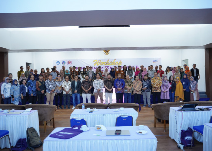 Universitas Amikom Purwokerto Gelar Workshop Penelitian Mitra Luar Negeri