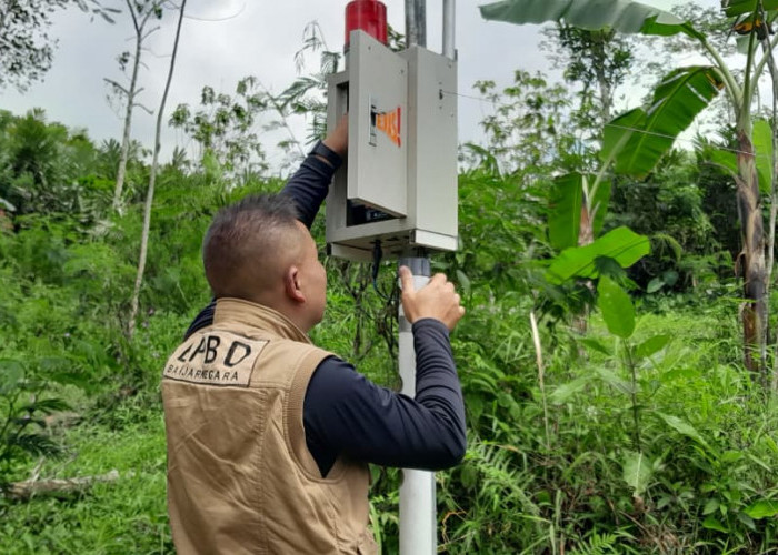 BPBD Pasang Sistem Peringatan Dini Longsor di Kalibombong