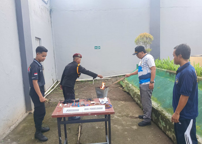 Cegah Pelanggaran, Rutan Banyumas Musnahkan Barang Terlarang