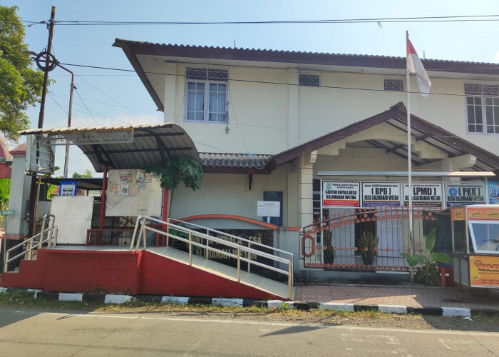 Menghalangi Kantor Desa dan Dinilai Rawan Kecelakaan, Pemdes Kalimanah Wetan Minta Halte BRT Digeser