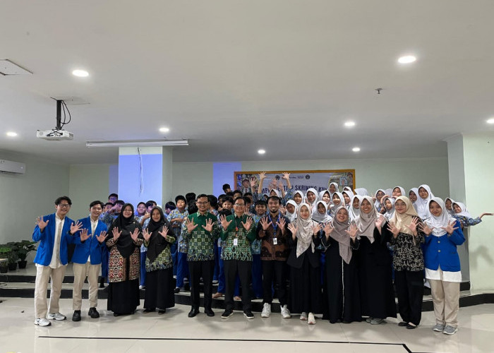 Dosen dan Mahasiswa UMP Edukasi Siswa SD Cegah Kecacingan Melalui Skrining Kuku dan Cuci Tangan