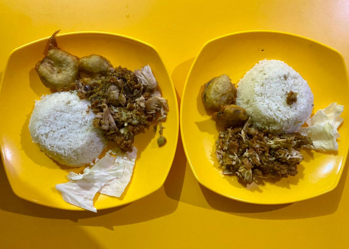 Mbah Kangkung Buka 24 Jam, Refill Nasi dan Es Teh Sepuasnya