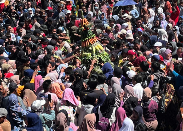 Lebih Dari 700 Warga Terlibat, Grebeg Sura Baturraden Kembali Meriah