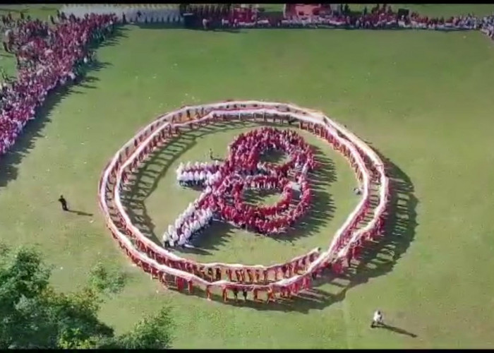 Semarak HUT RI, 31.632 Bendera Merah Putih Dibagikan Bupati