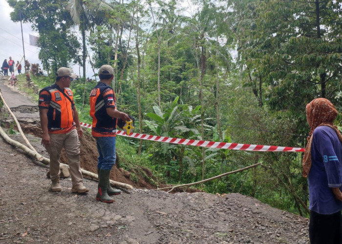 Penanganan Jalan Longsor Panusupan Purbalingga Rampung Separuh