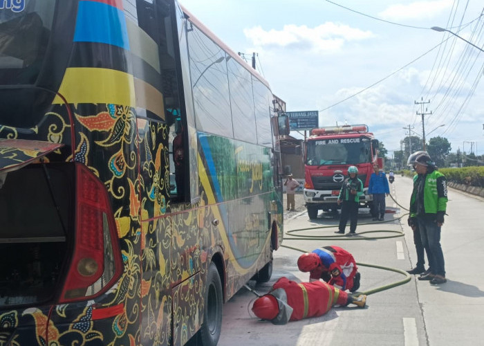 Bus Trans Jateng Terbakar di Jalan Gerilya, Diduga Dipicu Korsleting