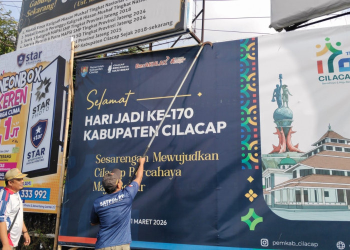 Puluhan Spanduk Tak Berizin di Wilayah Kota Cilacap Ditertibkan Satpol PP