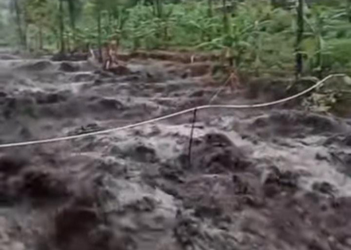 Hujan Deras, Debit Sungai Soso di Karangreja–Mrebet Purbalingga Kembali Naik, Warga Sempat Panik