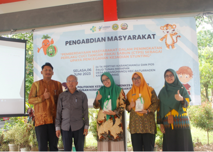 Dosen dan Mahasiswa Kesling Poltekkes Kemenkes Semarang Edukasi Siswa Melalui Kampanye CTPS