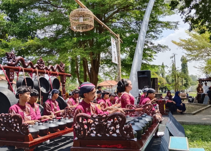 Gamelan Bergema, Generasi Muda Tampil Memikat,  Festival Tradisi Satukan Seniman Lintas Wilayah di Banyumas