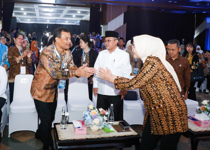 Pemerintah Salurkan Insentif bagi Guru Non-ASN, Ahmad Luthfi: Guru Menjadi Lebih Sejahtera