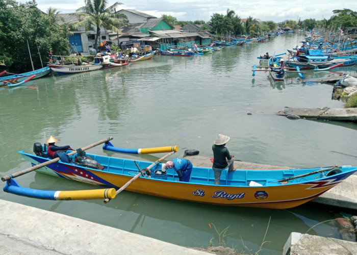 Bibit Siklon 90S Berpotensi Memicu Peningkatan Gelombang Laut, Nelayan Cilacap Diminta Waspada 