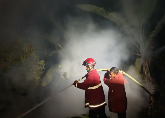 Pembakaran Sampah Picu Kebakaran Lahan di Sokaraja Banyumas, Api Nyaris Merembet ke Permukiman Warga