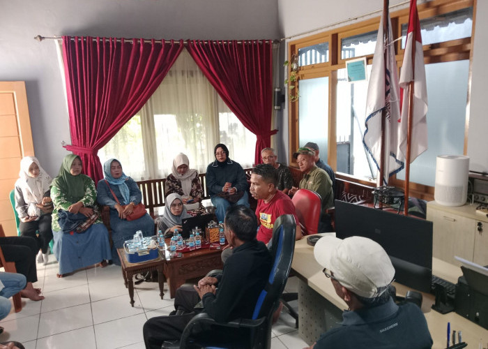 120 Pensiunan Siap Long March ke Bank Mandiri Taspen Purwokerto, Nasabah Tempuh Aksi Damai