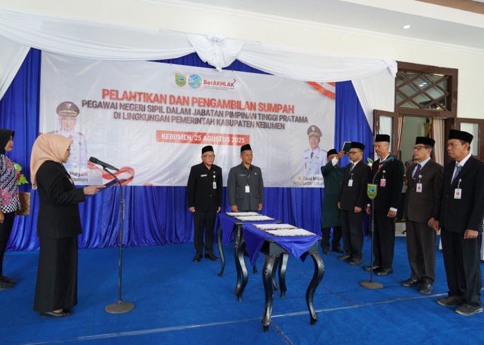 Bupati Kebumen Lantik Empat Pejabat Eslon II