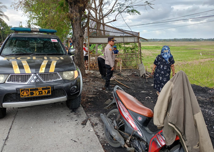 Korsleting Listrik, Warung Kopi di Kutowinangun Ludes Terbakar
