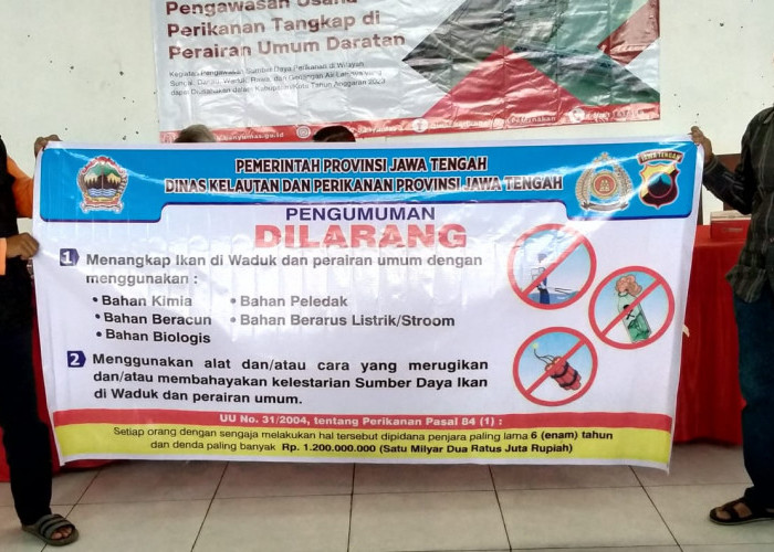 Banner Larangan Ilegal Fishing Disebar ke Desa di Kabupaten Banyumas