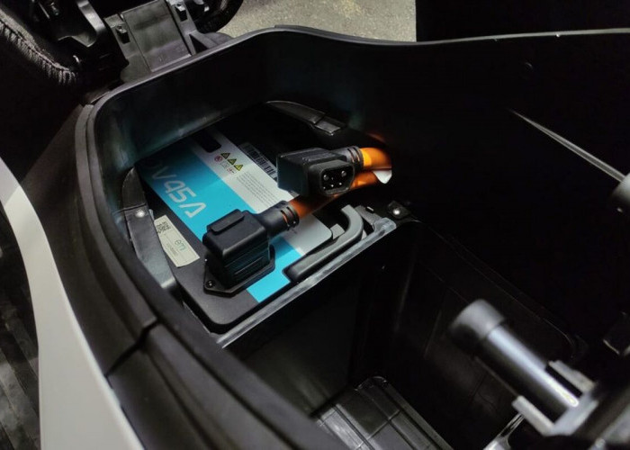 Penting! Inilah Tips Aman Menjaga Baterai Motor Listrik saat Dibawa Mudik