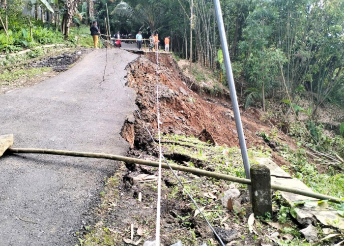 Longsor Putus Akses Kebumen Banjarnegara