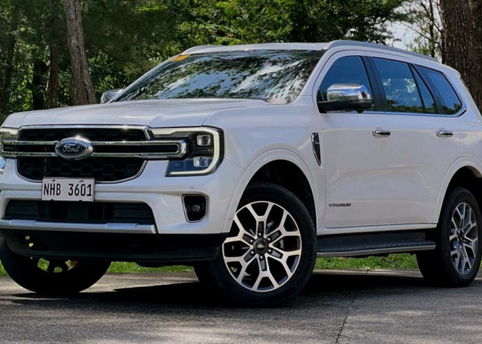 Ford Everest Titanium: Sangar, Mewah, Siap Tempur di Segala Medan