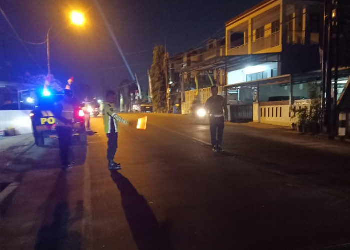 Honda Beat Masuk Kolong Truk di Patikraja Banyumas, Tabrakan Tiga Kendaraan Lukai Pembonceng