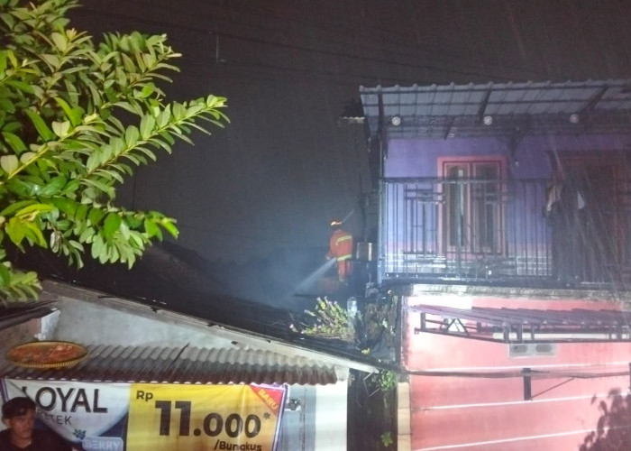 Diduga Korsleting Listrik, Rumah Lansia di Donan Cilacap Kebakaran
