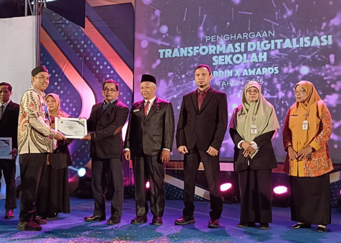 SMK Muhammadiyah 1 Cilacap Raih Juara 1 Cabang Dinas Award 2025 Kategori Transformasi Digital Sekolah