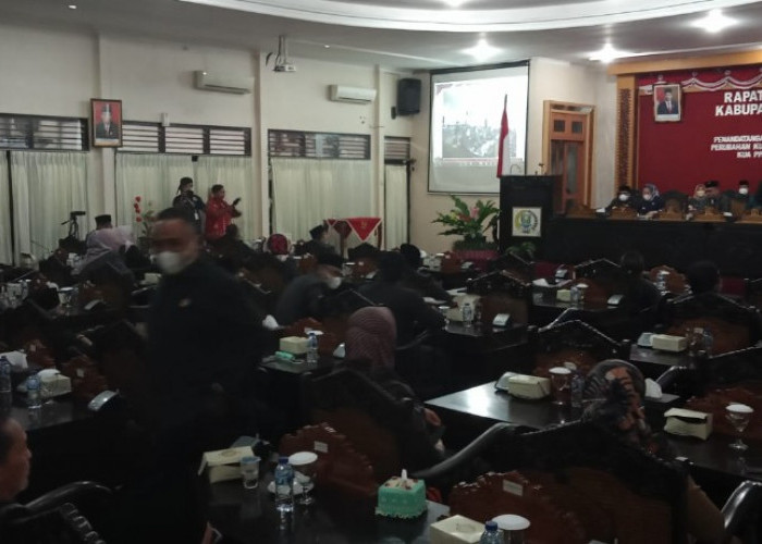 Rapat Paripurna Penandatangan Nota Kesepakatan KUA dan PPAS, Diwarnai WO Fraksi PKB, Ada apa?