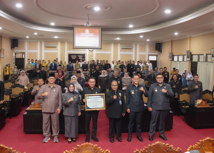 Seluruh Anggota Negatif Narkoba Usai Tes Urine Massal, DPRD Purbalingga Raih Penghargaan BNNK