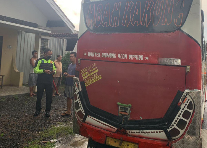 Hendak Berbelok, Ibu Rumah Tangga Alami Luka Sedang, Usai Ditabrak Minibus
