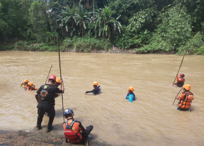Pencarian Bocah Hanyut di Banyumas Meluas, Tim SAR Sisir  Sungai Tajum hingga Perbatasan Cilacap