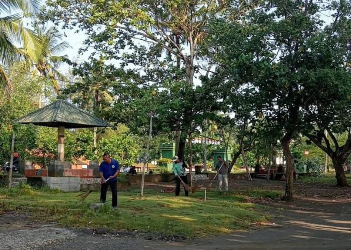 Sambut Lebaran, Harga Tiket Masuk Teluk Penyu Tidak Naik, Pedagang Diminta Tidak Naikkan Harga Seenaknya  