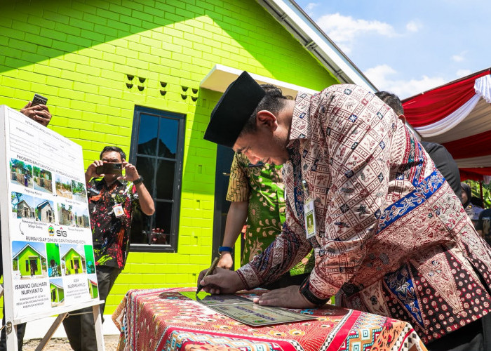 Pemprov Jateng Uji Bata Interlock, Bangun Rumah Lebih Cepat dan Hemat