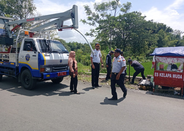 Ruas Jalan Baru Jembatan Wika Mulai Dipasang LPJU, Akses Alternatif Tak Lagi Gelap