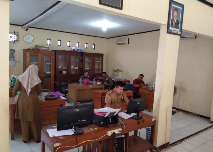 Pemkab Banyumas Pastikan Pelayanan Desa Klapagading Kulon Berjalan