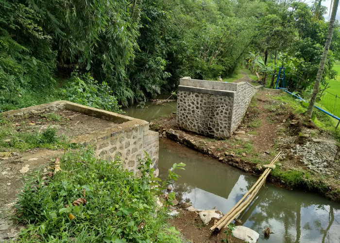 Perbaikan Jembatan Kali Paruk Desa Pandansari, Ajibarang Dikerjakan Desa