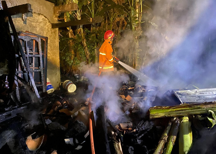 Dapur Warga Nangkasawit Terbakar, Diduga Akibat Bara Tungku