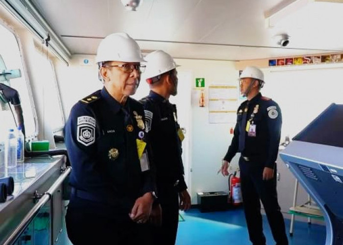 Kapal Kargo Berbendera Panama Diperiksa di Pelabuhan Cilacap