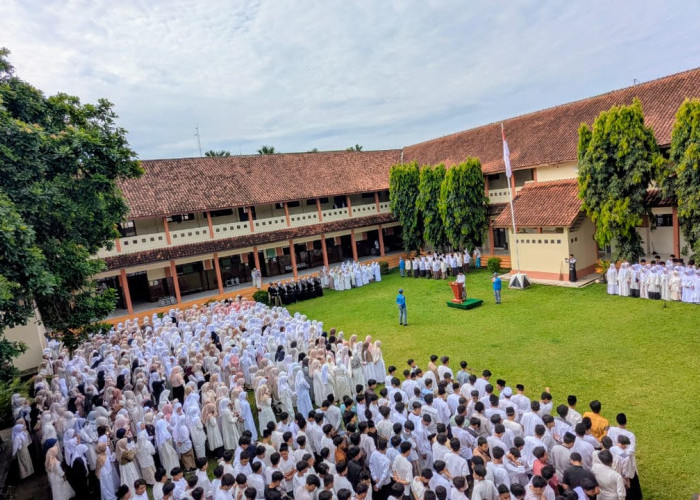 MA N 2 Banyumas Peringati HSN Dengan Aksi Solidaritas Kemanusiaan