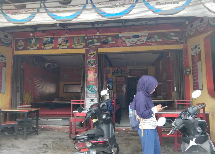 Ngaku Pecinta Pedas, Datang ke Sambal Uleg Dadakan yang Menyediakan TIga Varian Sambal