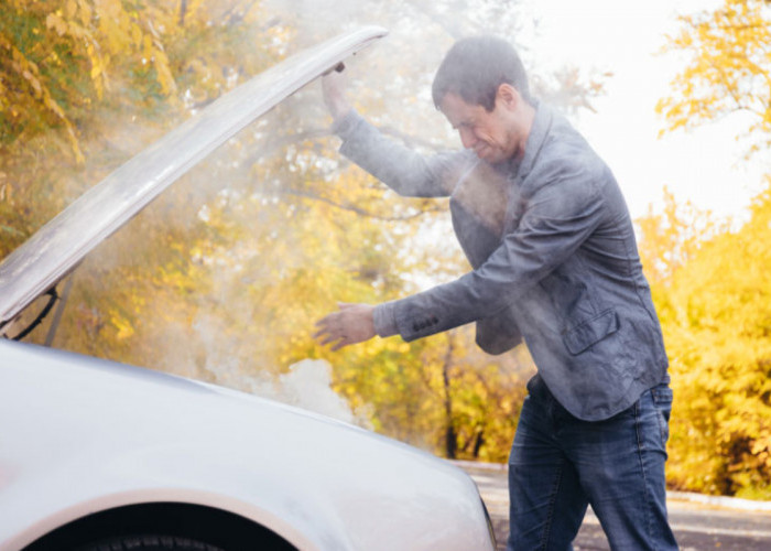 6 Cara Mudah Menurunkan Suhu Mesin Mobil yang Overheat