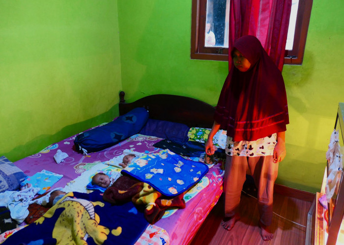 Sujud Syukur Paryudi, Biaya 200 Juta Kelahiran Tiga Putri Kembarnya Dibayarkan BPJS Kesehatan