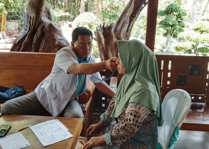 Dokter Spesialis Keliling Diserbu Warga di Banyumas