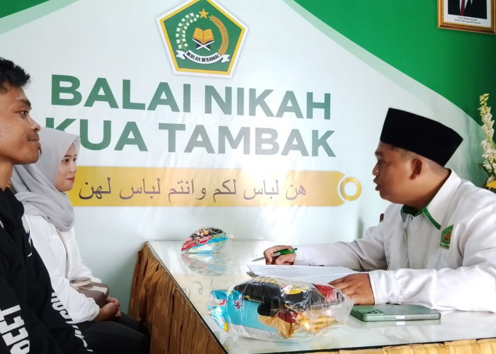 Penyuluh KUA Tambak Kenalkan Jurus Tiga On, Calon Pengantin Belajar Bangun Keluarga